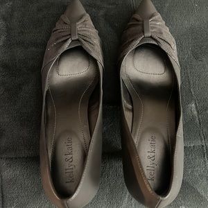 Kelly and Katie high heel shoes. 2 1/2 inch heel. Only worn a few times.